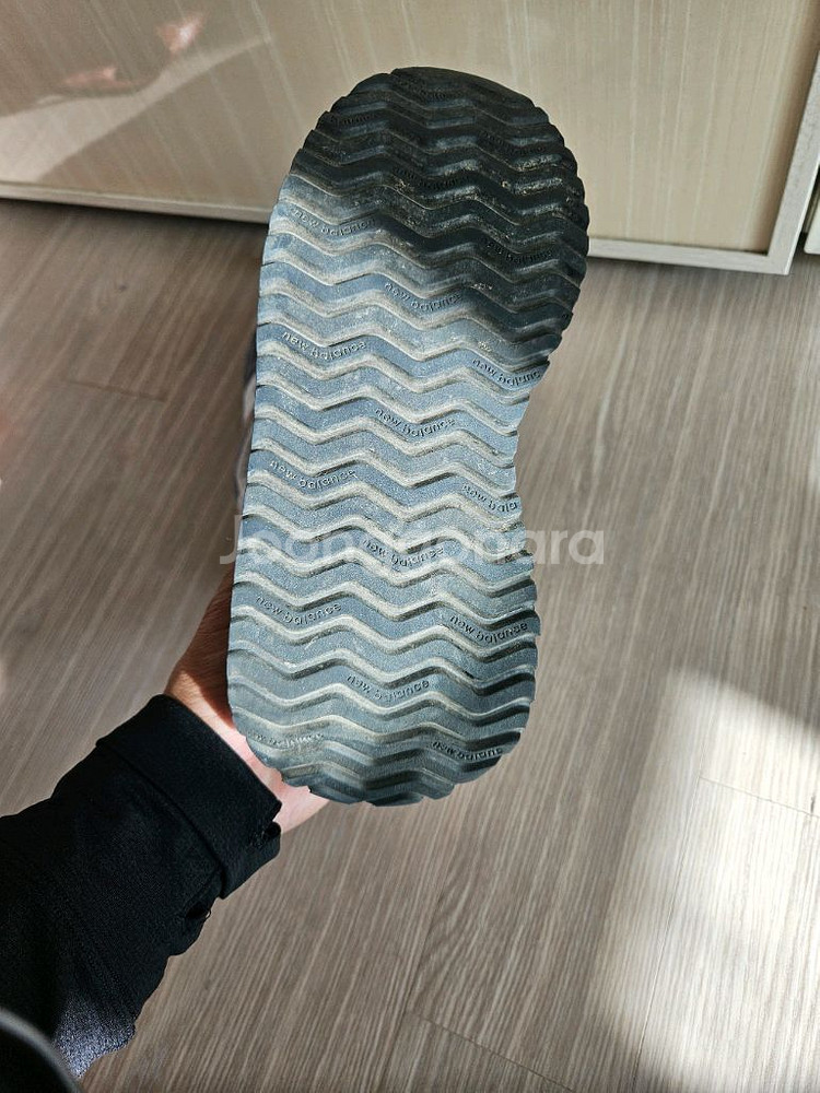 뉴발란스운동화230--3