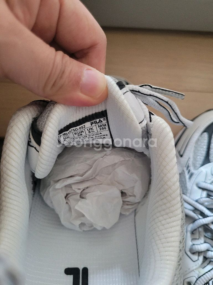 휠라 필라운동화 240 250 거의새것 상태최상--3