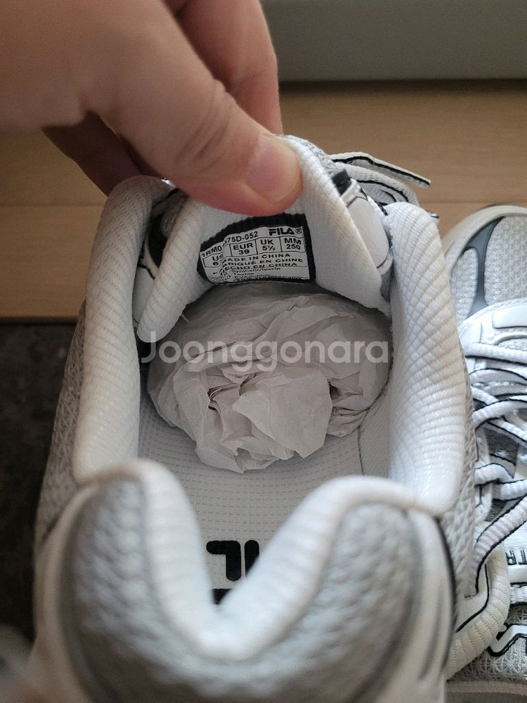 휠라 필라운동화 240 250 거의새것 상태최상--5