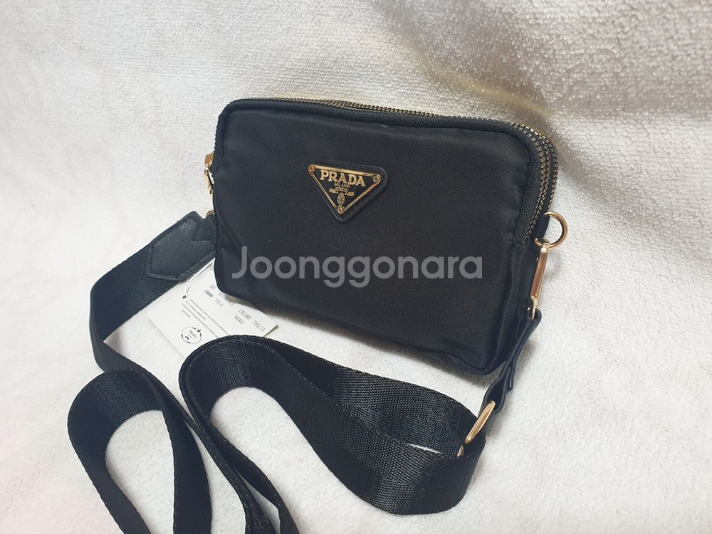 프라다 크로스백--1
