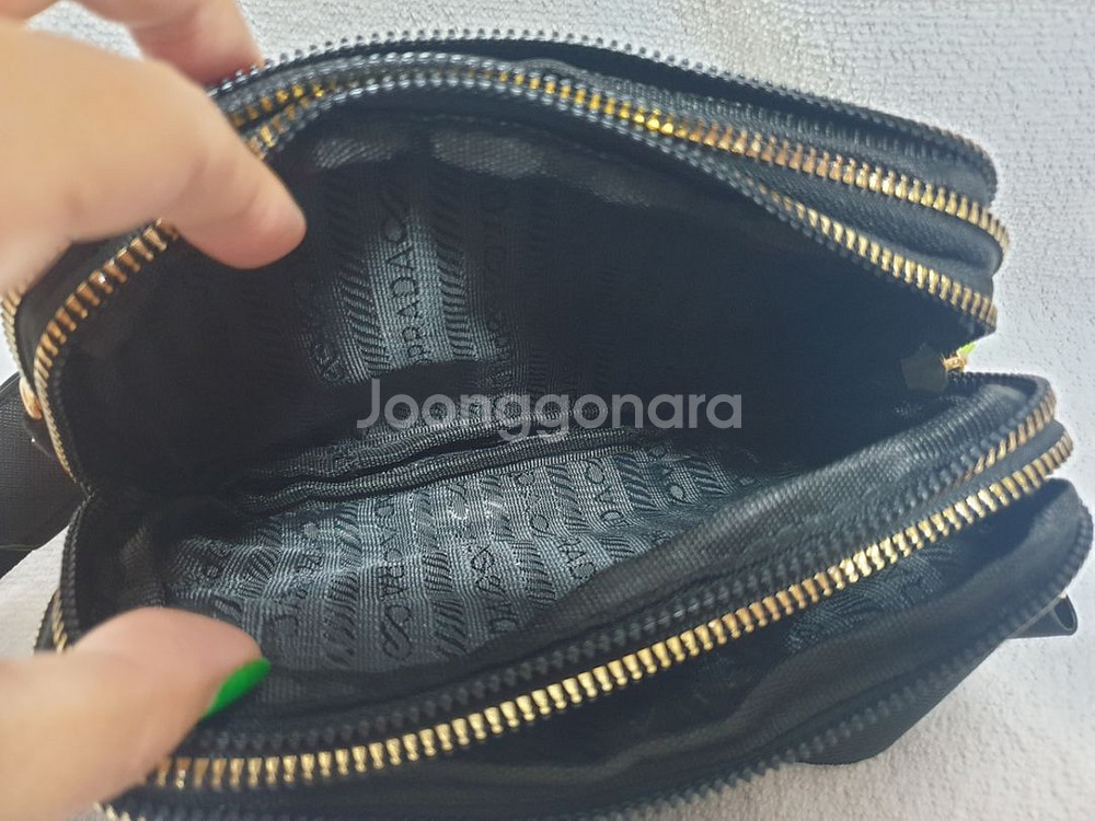 프라다 크로스백--4