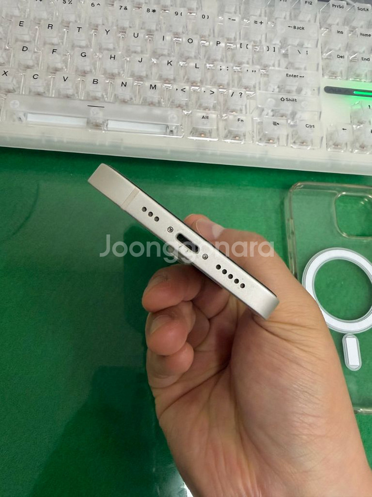 아이폰13 일반 128g 스타라이트 팝니다.--7