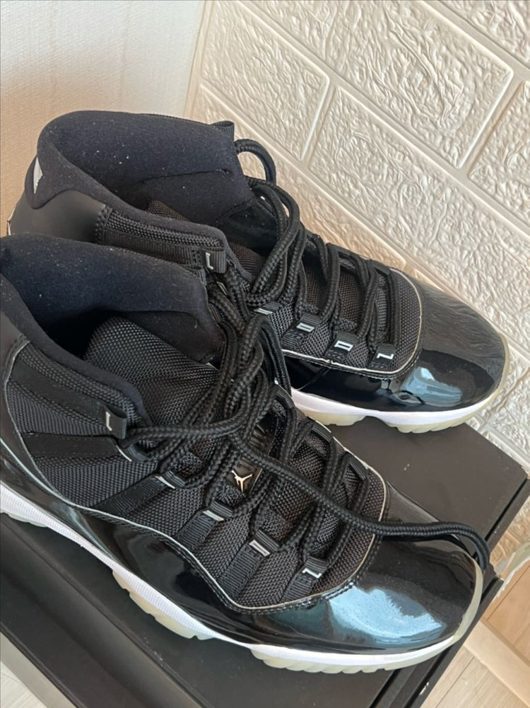 조던11 주빌리 275,245,180(TD) 팝니다 이미지