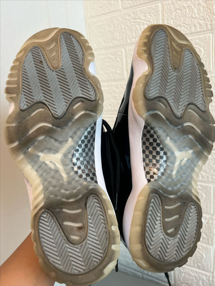 조던11 주빌리 275,245,180(TD) 팝니다 이미지