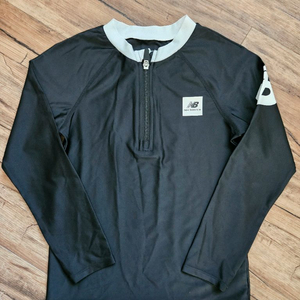 뉴발란스 래쉬가드 145