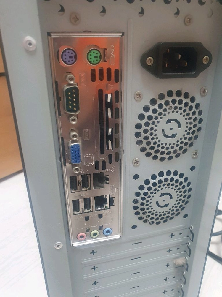 윈도우 XP 구형 컴퓨터 Pentium 4 3.0GHz 이미지