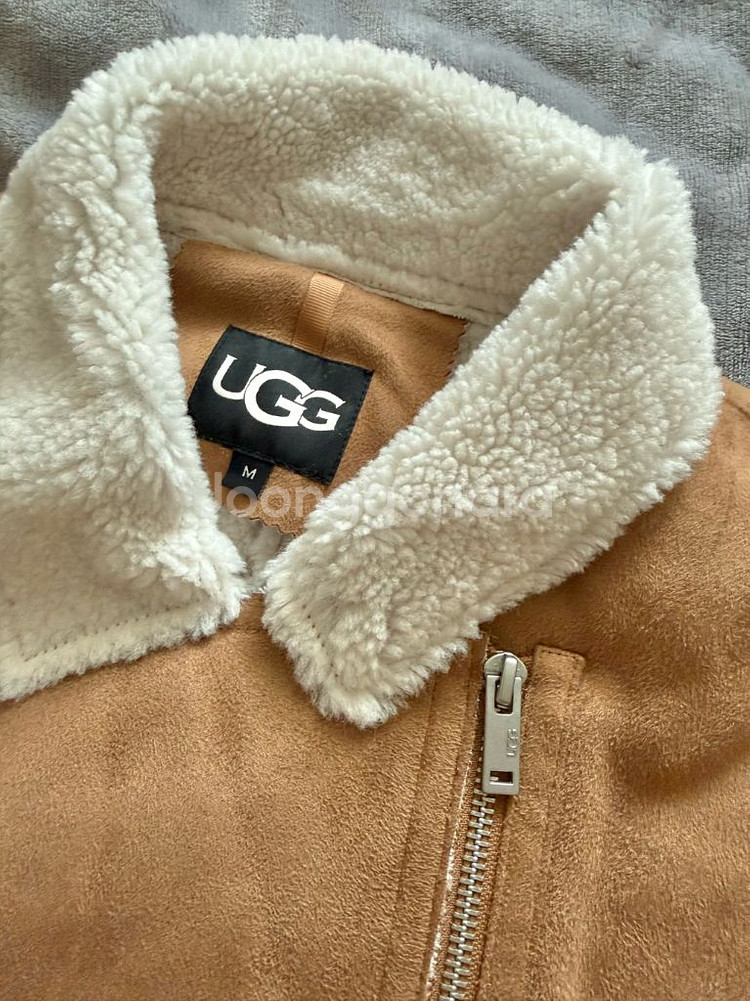 Ugg 어그 크롭 무스탕 새상품 M--1