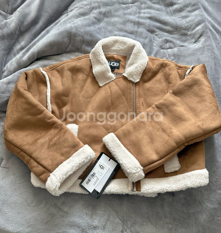 Ugg 어그 크롭 무스탕 새상품 M--0