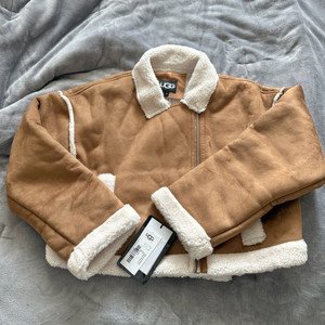 Ugg 어그 크롭 무스탕 새상품 M