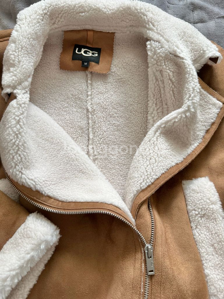 Ugg 어그 크롭 무스탕 새상품 M--2