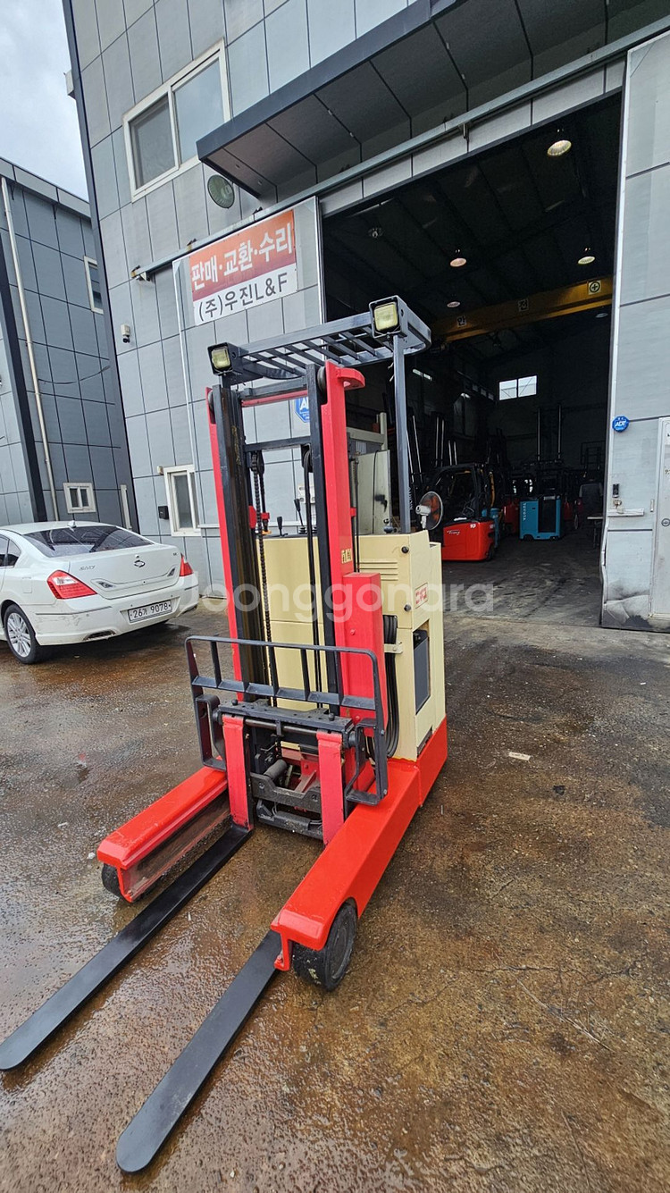 특가 니찌유 입식 1.3톤 전동지게차 3M 300만--0