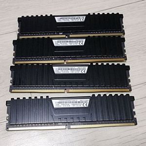커세어 DDR4 4G 4장(16G)