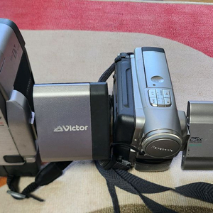 오래된 비디오 카메라2대