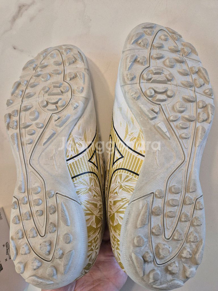 미즈노 알파 주니어 풋살화 240--2