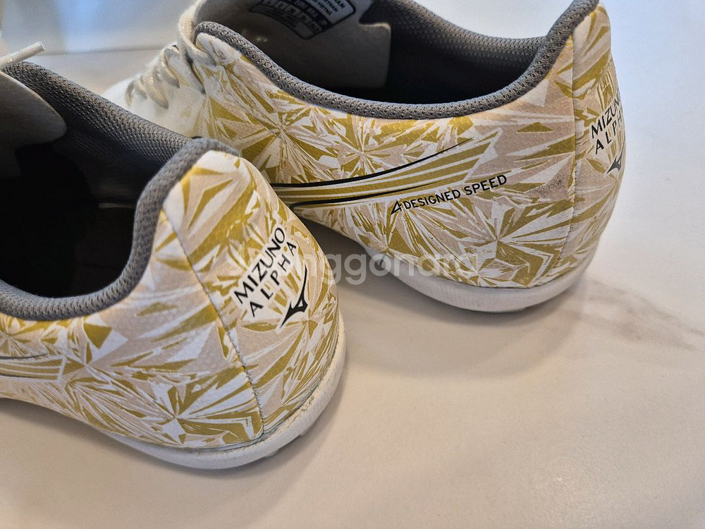 미즈노 알파 주니어 풋살화 240--1