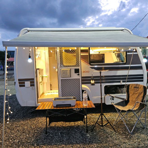 소형 카라반 300급