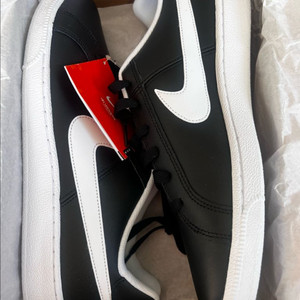 나이키 코트 로얄 사이즈 290