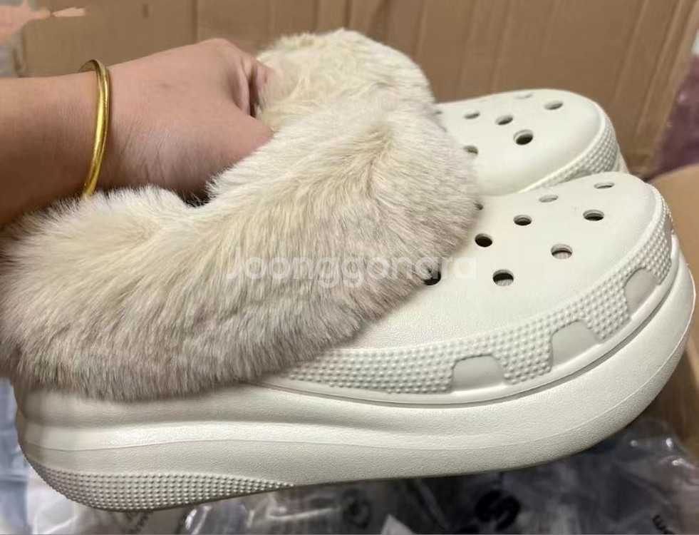 230/240사이즈 예쁜 겨울 슬리퍼신발(새상품)--0