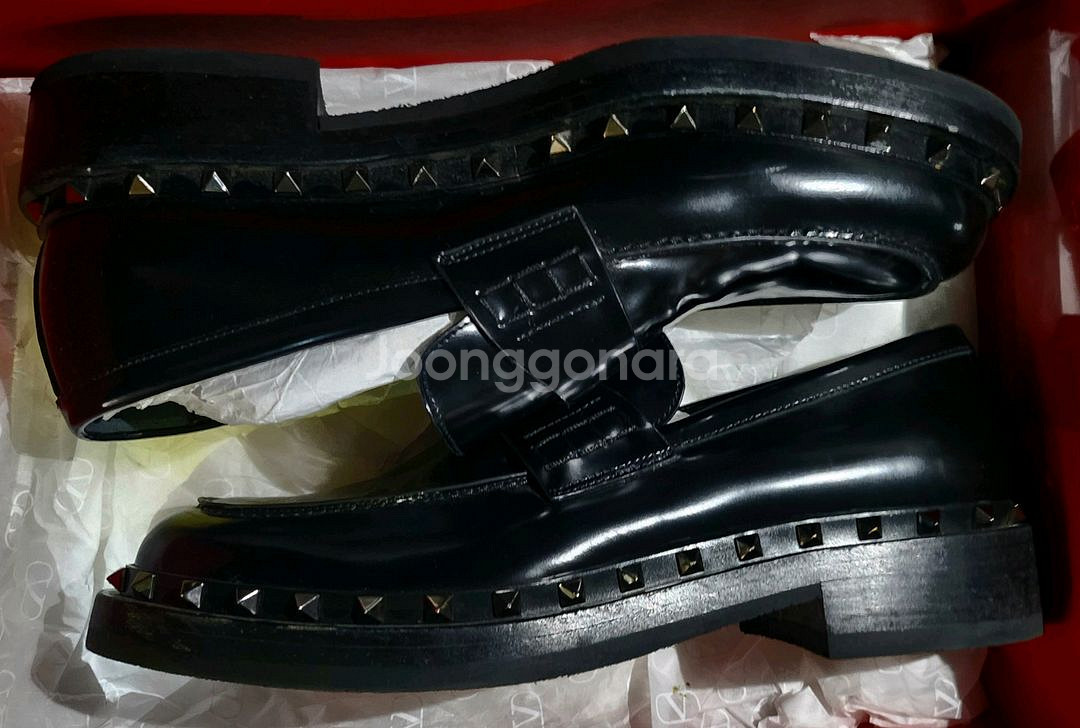 발렌티노 락스터드 로퍼 (44/실측 270~275)--0