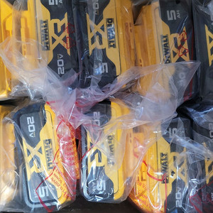 디월트 밧데리 5a