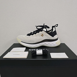 샤넬 믹스드파이버 스니커즈 42사이즈 270 275