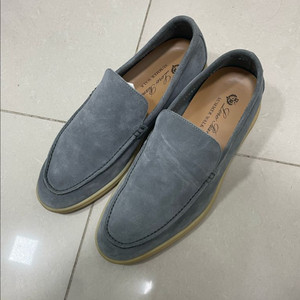 정품 로로피아나 스웨이드 로퍼 40 사이즈