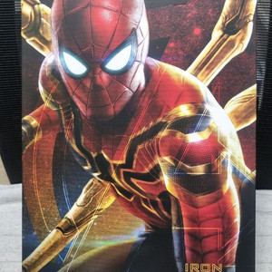 핫토이 인피니티 워 아이언 스파이더맨