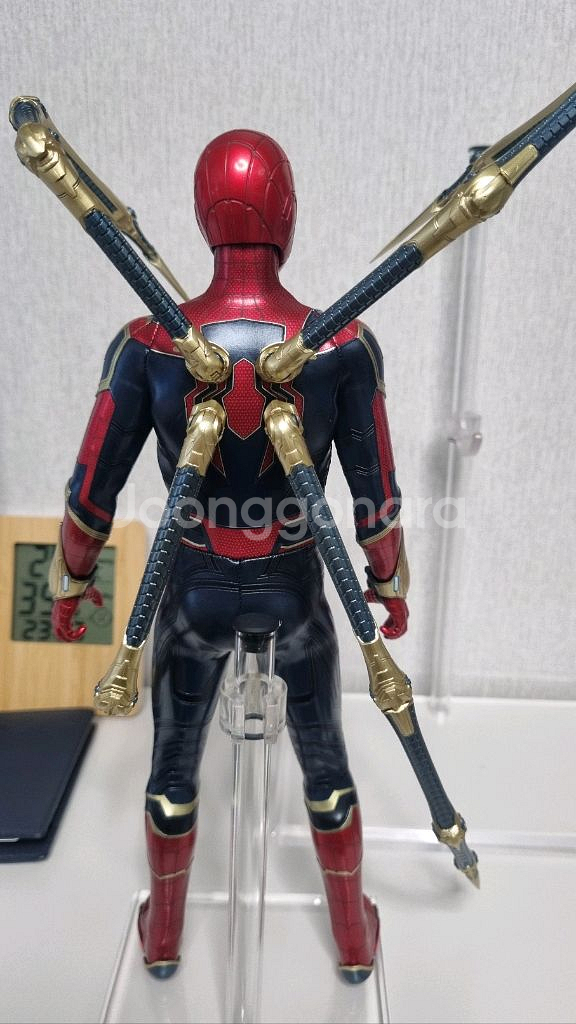 핫토이 인피니티 워 아이언 스파이더맨--3