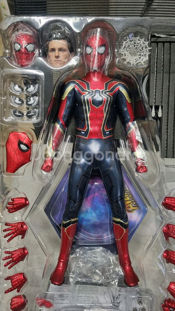 핫토이 인피니티 워 아이언 스파이더맨--5