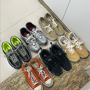 정품 나이키 반스 뉴발란스 컨버스 싸게팝니다