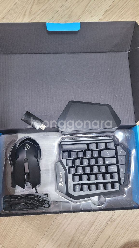 지티기어 GameSir VX 콘솔 키보드 마우스신품급--0