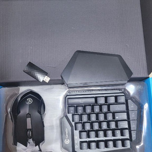 지티기어 GameSir VX 콘솔 키보드 마우스신품급