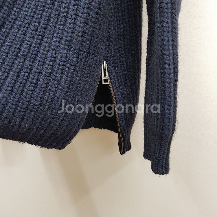 쟈딕앤볼테르 알파카 혼방 루즈핏 터틀넥 니트 M사이즈--3