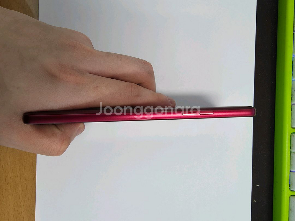 lg q9 무잔상 판매합니다.--3