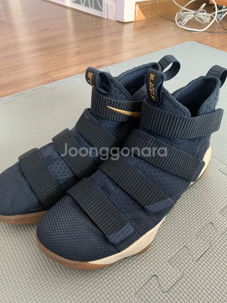 나이키 르브론 솔져 11 미드나이트농구화 265~270--0