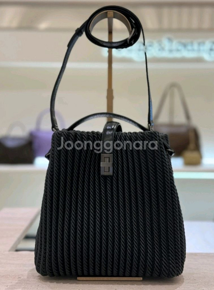 <루즈앤라운지 피에가 가방>--1