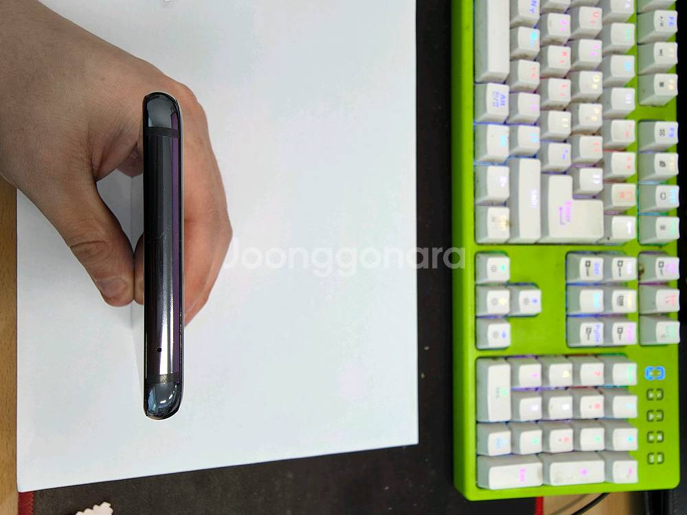 lg v50 액정깨끗 판매합니다.--5