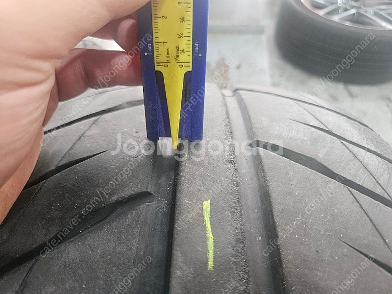 한국 RS4(245 35 19) 중고타이어한대분--1