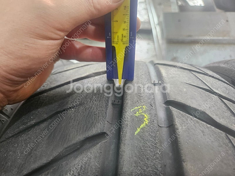 한국 RS4(245 35 19) 중고타이어한대분--3