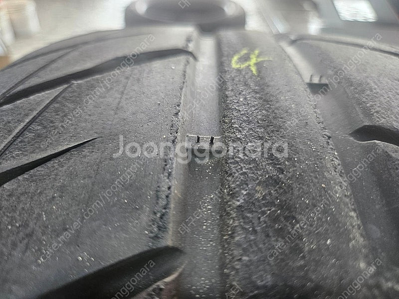 한국 RS4(245 35 19) 중고타이어한대분--6