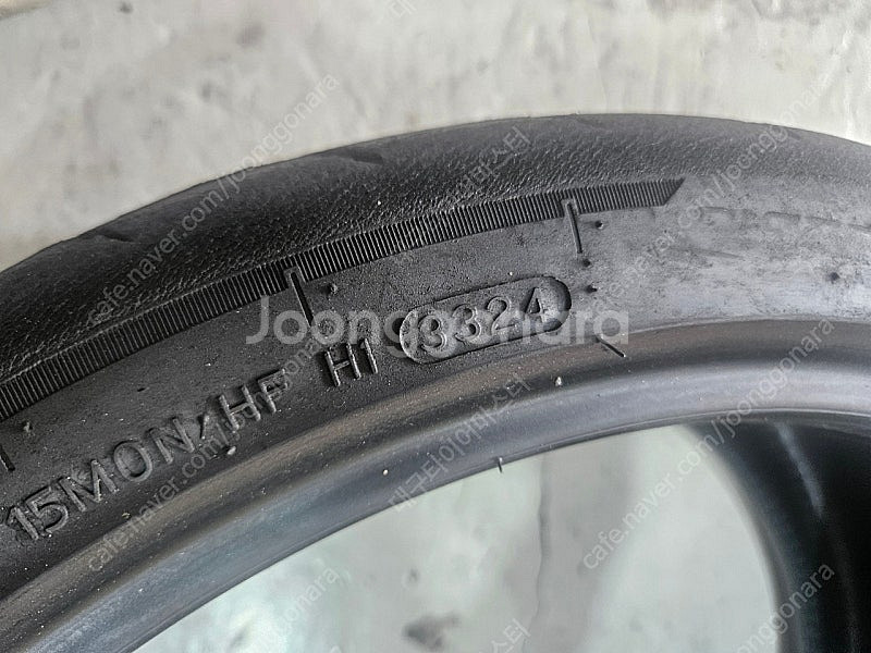 한국 RS4(245 35 19) 중고타이어한대분--9