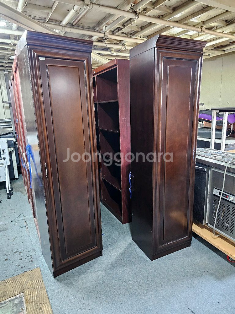 엔틱 갈색옷장 수납장 중고 1인용 개당가격입니다--0