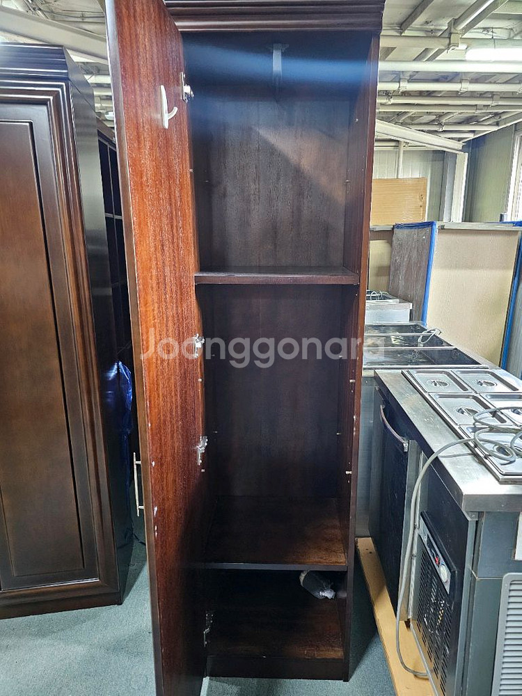 엔틱 갈색옷장 수납장 중고 1인용 개당가격입니다--3