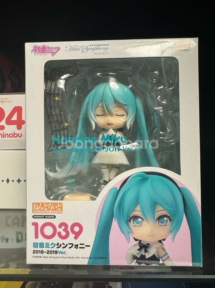 2018-2019 심포니미쿠 넨도로이드 판매합니다--0