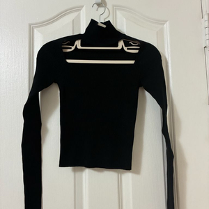 자라 블랙 골지 스퀘어 슬릿 하프 터틀넥