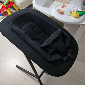 싸이벡스 하이체어 뉴본 바운서 팝니다 블랙색상