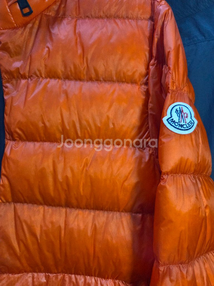 몽클레어 경량패딩 3사이즈(100) 상태A급 정품!!!--1