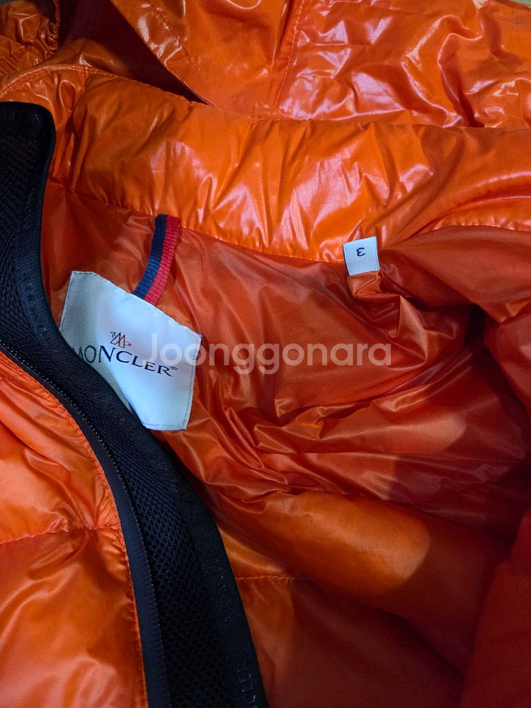 몽클레어 경량패딩 3사이즈(100) 상태A급 정품!!!--5