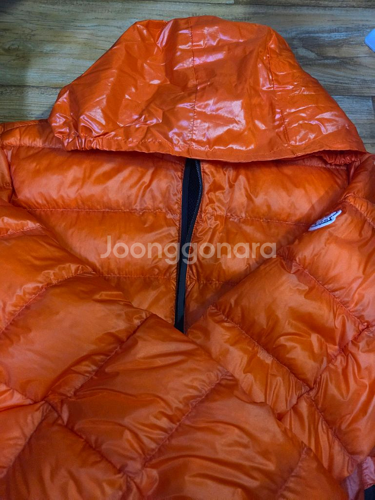 몽클레어 경량패딩 3사이즈(100) 상태A급 정품!!!--3