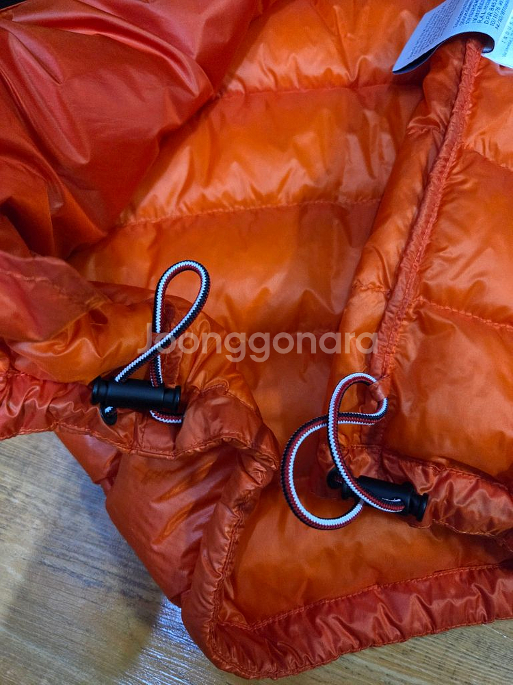 몽클레어 경량패딩 3사이즈(100) 상태A급 정품!!!--8